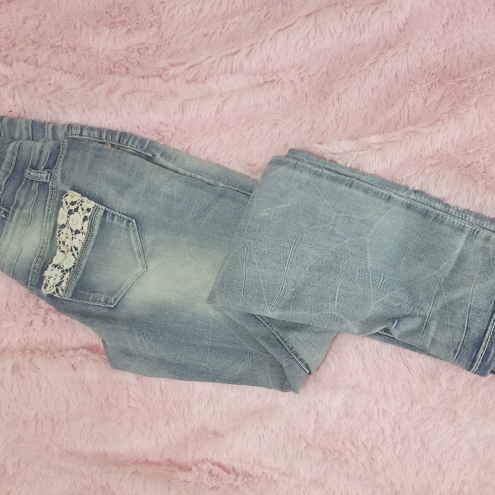 Almost Famous light wash jeans